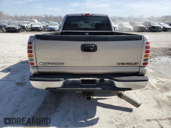 ✅ 2001 Chevrolet Silverado 2500HD LS • VIN: 1GCHK29111E288894 • Lot: 48788915. Wystawiony na Copart z przebiegiem 144 437 mil. Bezpłatny archiwum sprzedaży aukcyjnych z USA i szczegółowy raport historii pojazdu na DreamBid. Zdjęcie 6.
