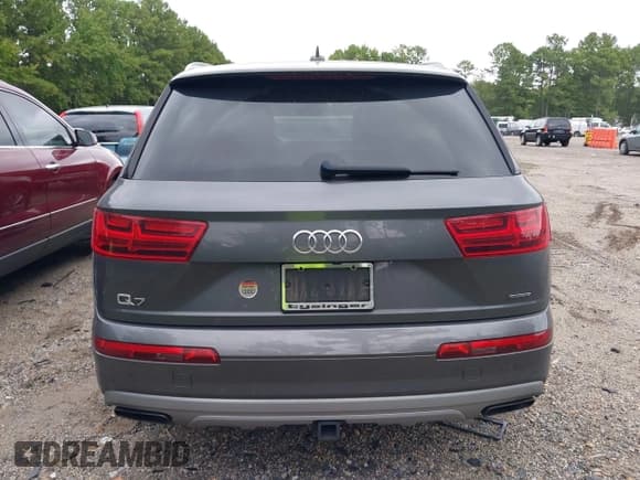 ✅ 2018 Audi Q7 Premium Plus • VIN: WA1LHAF76JD049403 • Lot: 43174472. Wystawiony na IAAI z przebiegiem 114 512 mil. Bezpłatny archiwum sprzedaży aukcyjnych z USA i szczegółowy raport historii pojazdu na DreamBid. Zdjęcie 17.