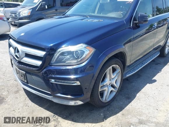✅ 2015 Mercedes-Benz GL 550 • VIN: 4JGDF7DE4FA447377 • Лот: 42267454. Опубликован ранее на IAAI с пробегом 164 738 миль. Бесплатный доступ к архиву аукционных продаж из США и подробный отчёт об истории автомобиля на DreamBid. Изображение 19.