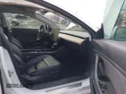 ✅ 2020 Tesla Model 3 Long Range • VIN: 5YJ3E1EB9LF621712 • Lot: 43666600. Wystawiony na IAAI z przebiegiem 177 008 mil. Bezpłatny archiwum sprzedaży aukcyjnych z USA i szczegółowy raport historii pojazdu na DreamBid. Zdjęcie 5.