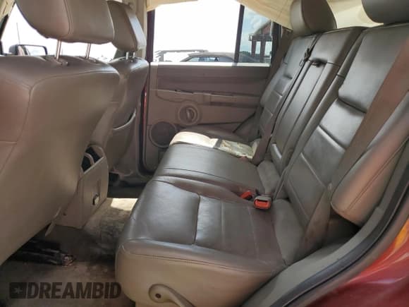 ✅ 2008 Jeep Commander Sport • VIN: 1J8HH48K58C142470 • Lot: 69384605. Wystawiony na Copart z przebiegiem 102 663 mil. Bezpłatny archiwum sprzedaży aukcyjnych z USA i szczegółowy raport historii pojazdu na DreamBid. Zdjęcie 10.