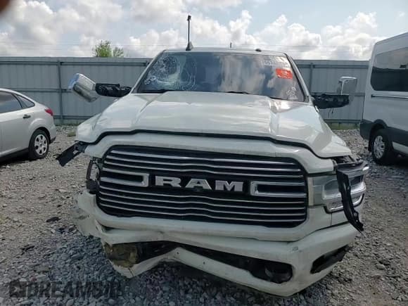 ✅ 2019 Ram 2500 Laramie • VIN: 3C6UR5FL9KG590680 • Лот: 66140045. Опубликован ранее на Copart с пробегом 107 783 миль. Бесплатный доступ к архиву аукционных продаж из США и подробный отчёт об истории автомобиля на DreamBid. Изображение 13.