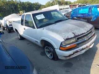 1998 Chevrolet S-10 LS with VIN 1GCCS19X2W8109177, listed as a IAAI auction lot 42992631 with 146,670 mi miles and . Bid and sale history available at DreamBid. Image 1.