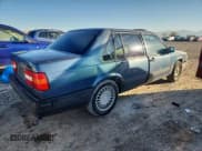 ✅ 1993 Volvo 900 GLS • VIN: YV1JS8833P3141210 • Lot: 82310995. Wystawiony na Copart z przebiegiem 169 873 mil. Bezpłatny archiwum sprzedaży aukcyjnych z USA i szczegółowy raport historii pojazdu na DreamBid. Zdjęcie 3.