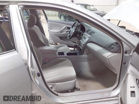✅ 2007 Toyota Camry LE • VIN: 4T1BE46K77U032307 • Lot: 43510241. Listed on IAAI with 91,927 mi. Free auction sales archive from the USA and detailed vehicle history report at DreamBid. Image 5.