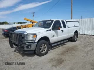 ✅ 2015 Ford F-250 XLT • VIN: 1FT7X2BT5FEC24339 • Lot: 65215185. Wystawiony na Copart z przebiegiem 307 229 mil. Bezpłatny archiwum sprzedaży aukcyjnych z USA i szczegółowy raport historii pojazdu na DreamBid. Zdjęcie 1.