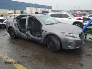 ✅ 2018 Ford Police Interceptor • VIN: 1FAHP2MK9JG141783 • Lot: 90910485. Wystawiony na Copart z przebiegiem 55 009 mil. Bezpłatny archiwum sprzedaży aukcyjnych z USA i szczegółowy raport historii pojazdu na DreamBid. Zdjęcie 4.