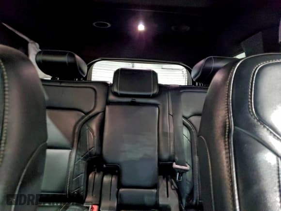 ✅ 2018 Ford Explorer Platinum • VIN: 1FM5K8HT4JGB83548 • Лот: 93612075. Опубликован ранее на Copart с пробегом 83 282 миль. Бесплатный доступ к архиву аукционных продаж из США и подробный отчёт об истории автомобиля на DreamBid. Изображение 10.