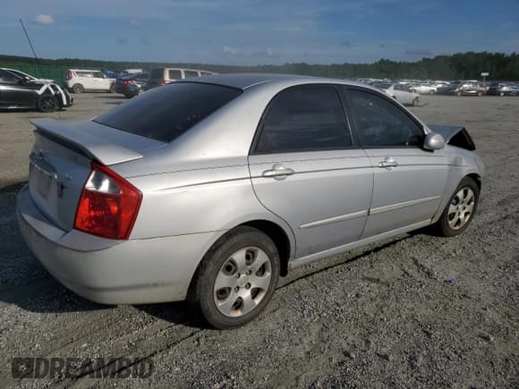 ✅ 2005 Kia Spectra LX • VIN: KNAFE121955200566 • Lot: 61530285. Listed on Copart with 234,851 mi. Free auction sales archive from the USA and detailed vehicle history report at DreamBid. Image 3.