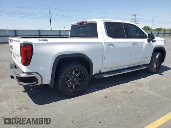 ✅ 2020 GMC Sierra 1500 SLT • VIN: 3GTU9DET4LG123432 • Лот: 63318025. Опубликован ранее на Copart с пробегом 54 735 миль. Бесплатный доступ к архиву аукционных продаж из США и подробный отчёт об истории автомобиля на DreamBid. Изображение 3.