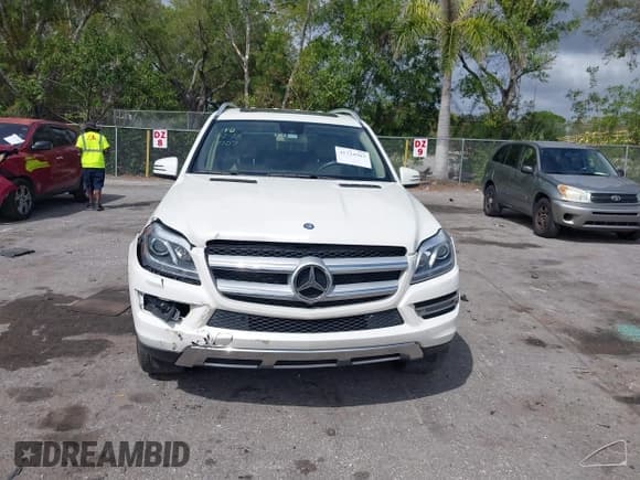 ✅ 2015 Mercedes-Benz GL 450 • VIN: 4JGDF6EE6FA501500 • Lot: 41724903. Listed on IAAI with 101,421 mi. Free auction sales archive from the USA and detailed vehicle history report at DreamBid. Image 12.
