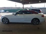 ✅ 2022 Mercedes-Benz C 300 • VIN: W1KWK8EB6NG112674 • Lot: 41773696. Wystawiony na IAAI z przebiegiem 26 242 mil. Bezpłatny archiwum sprzedaży aukcyjnych z USA i szczegółowy raport historii pojazdu na DreamBid. Zdjęcie 15.