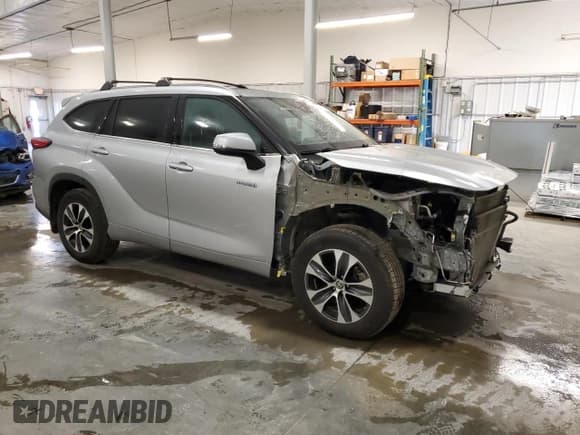 ✅ 2021 Toyota Highlander Hybrid XLE • VIN: 5TDGBRCH1MS535775 • Лот: 92788625. Опубликован ранее на Copart с пробегом 113 180 миль. Бесплатный доступ к архиву аукционных продаж из США и подробный отчёт об истории автомобиля на DreamBid. Изображение 4.