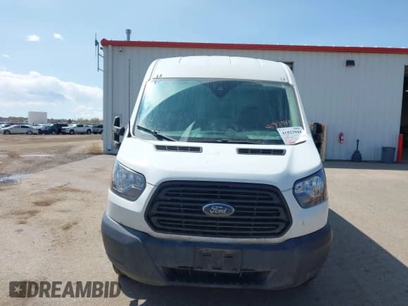 ✅ 2019 Ford Transit • VIN: 1FTYR1CM5KKA70355 • Lot: 41923944. Listed on IAAI with 158,426 mi. Free auction sales archive from the USA and detailed vehicle history report at DreamBid. Image 6.