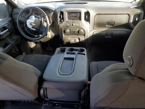 ✅ 2021 Chevrolet Silverado 1500 Custom • VIN: 1GCPWBEK8MZ315214 • Lot: 73424534. Wystawiony na Copart z przebiegiem 41 298 mil. Bezpłatny archiwum sprzedaży aukcyjnych z USA i szczegółowy raport historii pojazdu na DreamBid. Zdjęcie 8.