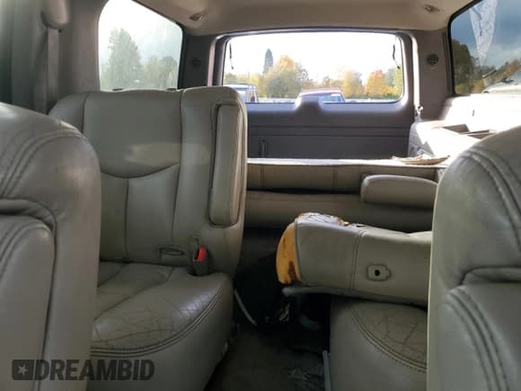 ✅ 2002 Chevrolet Suburban LT • VIN: 3GNFK16Z02G168890 • Lot: 91732555. Listed on Copart with Not provided. Free auction sales archive from the USA and detailed vehicle history report at DreamBid. Image 10.