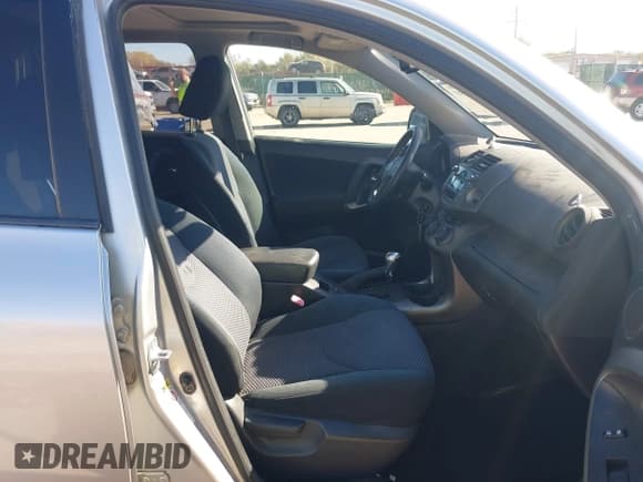 ✅ 2011 Toyota RAV4 Sport • VIN: JTMRF4DV9B5042465 • Lot: 43637597. Listed on IAAI with Not provided. Free auction sales archive from the USA and detailed vehicle history report at DreamBid. Image 5.