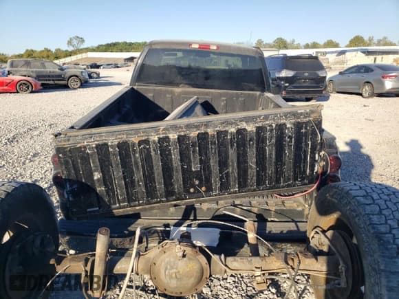 ✅ 2003 Chevrolet Silverado 1500 LS • VIN: 2GCEK19T931253894 • Лот: 75625644. Опубликован ранее на Copart с пробегом Не указан. Бесплатный доступ к архиву аукционных продаж из США и подробный отчёт об истории автомобиля на DreamBid. Изображение 6.