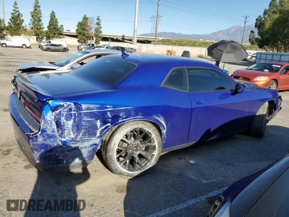 ✅ 2020 Dodge Challenger SXT • VIN: 2C3CDZAG9LH172775 • Lot: 49399724. Wystawiony na Copart z przebiegiem 54 684 mil. Bezpłatny archiwum sprzedaży aukcyjnych z USA i szczegółowy raport historii pojazdu na DreamBid. Zdjęcie 3.