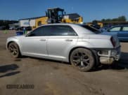 ✅ 2021 Chrysler 300 S • VIN: 2C3CCABG4MH525539 • Lot: 52004944. Wystawiony na Copart z przebiegiem 84 418 mil. Bezpłatny archiwum sprzedaży aukcyjnych z USA i szczegółowy raport historii pojazdu na DreamBid. Zdjęcie 2.