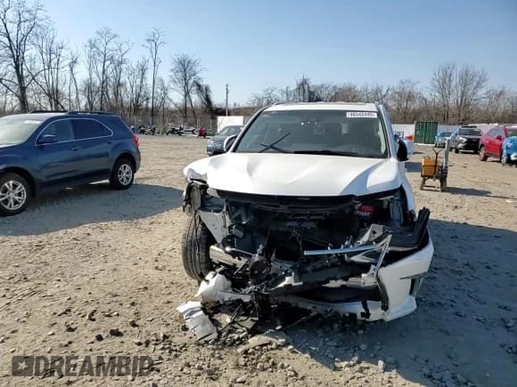 ✅ 2017 Lexus LX 570 • VIN: JTJHY7AX8H4240706 • Lot: 48542445. Wystawiony na Copart z przebiegiem 116 807 mil. Bezpłatny archiwum sprzedaży aukcyjnych z USA i szczegółowy raport historii pojazdu na DreamBid. Zdjęcie 12.