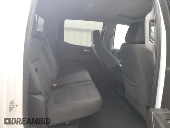 ✅ 2021 Chevrolet Silverado 1500 LT • VIN: 3GCPWCET3MG105327 • Lot: 71638034. Wystawiony na Copart z przebiegiem 101 312 mil. Bezpłatny archiwum sprzedaży aukcyjnych z USA i szczegółowy raport historii pojazdu na DreamBid. Zdjęcie 10.