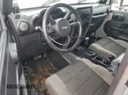 ✅ 2007 Jeep Wrangler Unlimited X • VIN: 1J8GA39167L168008 • Lot: 95675585. Wystawiony na Copart z przebiegiem 181 143 mil. Bezpłatny archiwum sprzedaży aukcyjnych z USA i szczegółowy raport historii pojazdu na DreamBid. Zdjęcie 8.