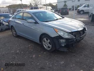 ✅ 2012 Hyundai Sonata GLS • VIN: 5NPEB4AC7CH475247 • Лот: 43547336. Опубликован ранее на IAAI с пробегом 257 896 миль. Бесплатный доступ к архиву аукционных продаж из США и подробный отчёт об истории автомобиля на DreamBid. Изображение 1.