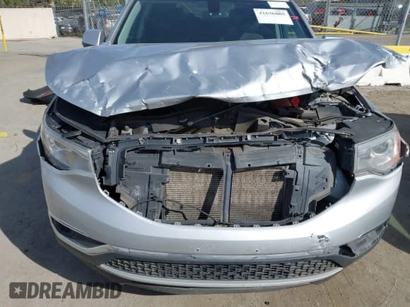 ✅ 2019 GMC Acadia SLE • VIN: 1GKKNSLS1KZ140788 • Lot: 41636885. Listed on IAAI with 175,988 mi. Free auction sales archive from the USA and detailed vehicle history report at DreamBid. Image 6.