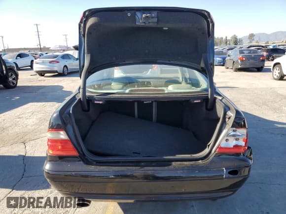 ✅ 2002 Mercedes-Benz CLK 320/430 • VIN: WDBLJ65G52T120606 • Lot: 87379595. Listed on Copart with 211,885 mi. Free auction sales archive from the USA and detailed vehicle history report at DreamBid. Image 6.