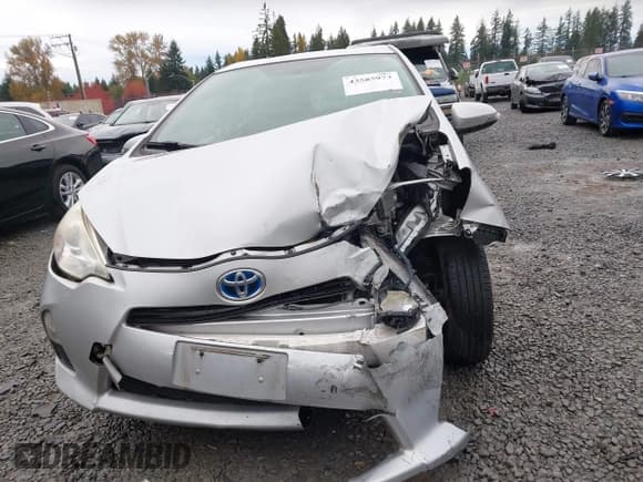 ✅ 2012 Toyota Prius Three • VIN: JTDKDTB36C1029183 • Lot: 43585973. Wystawiony na IAAI z przebiegiem 120 384 mil. Bezpłatny archiwum sprzedaży aukcyjnych z USA i szczegółowy raport historii pojazdu na DreamBid. Zdjęcie 6.