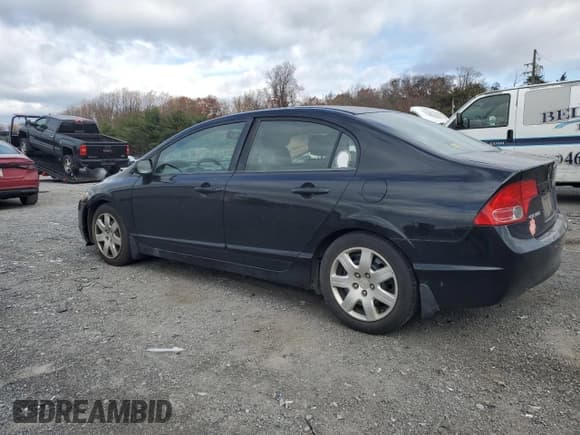 ✅ 2007 Honda Civic LX • VIN: 1HGFA16567L058995 • Лот: 92038185. Опубликован ранее на Copart с пробегом 198 558 миль. Бесплатный доступ к архиву аукционных продаж из США и подробный отчёт об истории автомобиля на DreamBid. Изображение 2.