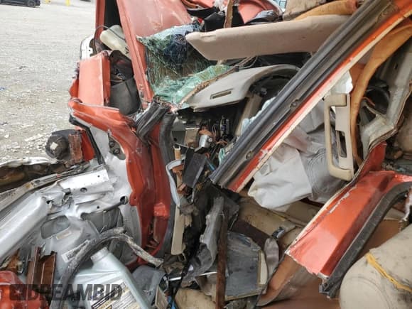 ✅ 1995 Cadillac Fleetwood • VIN: 1G6DW52P0SR700223 • Lot: 64653214. Wystawiony na Copart z przebiegiem Nie podano. Bezpłatny archiwum sprzedaży aukcyjnych z USA i szczegółowy raport historii pojazdu na DreamBid. Zdjęcie 8.