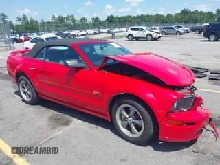 ✅ 2005 Ford Mustang GT Deluxe • VIN: 1ZVFT85H855251094 • Лот: 43009236. Опубликован ранее на IAAI с пробегом 44 445 миль. Бесплатный доступ к архиву аукционных продаж из США и подробный отчёт об истории автомобиля на DreamBid. Изображение 1.