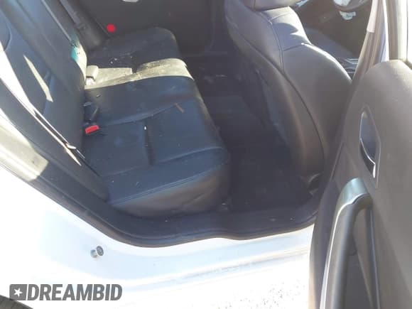 ✅ 2010 Pontiac G6 • VIN: 1G2ZA5EN9A4156414 • Lot: 43853705. Wystawiony na IAAI z przebiegiem 70 018 mil. Bezpłatny archiwum sprzedaży aukcyjnych z USA i szczegółowy raport historii pojazdu na DreamBid. Zdjęcie 8.