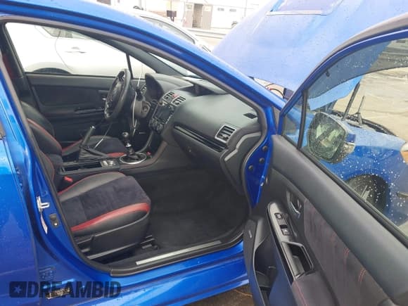 ✅ 2018 Subaru WRX STI Limited • VIN: JF1VA2T65J9807504 • Лот: 43399221. Опубликован ранее на IAAI с пробегом 69 236 миль. Бесплатный доступ к архиву аукционных продаж из США и подробный отчёт об истории автомобиля на DreamBid. Изображение 5.