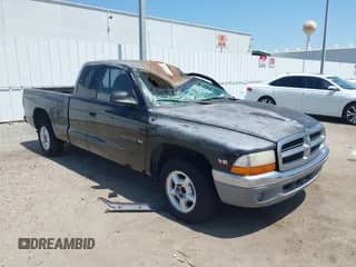 ✅ 1997 Dodge Dakota • VIN: 1B7GL23X2VS306266 • Лот: 41985485. Размещён на IAAI с пробегом 171 311 миль миль. Получите бесплатный доступ к архиву аукционных продаж из США и посмотрите подробный отчёт об истории автомобиля на DreamBid. Изображение 1.