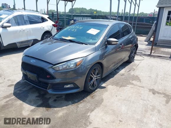 ✅ 2018 Ford Focus ST • VIN: 1FADP3L97JL238779 • Lot: 42547471. Listed on IAAI with 88,446 mi. Free auction sales archive from the USA and detailed vehicle history report at DreamBid. Image 18.