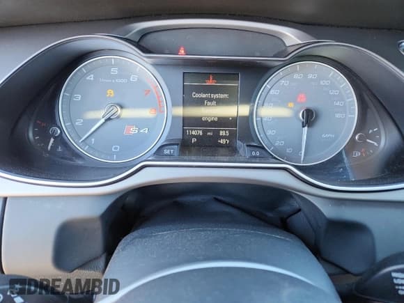 ✅ 2014 Audi S4 Premium Plus • VIN: WAUBGAFL9EA044962 • Lot: 90300295. Wystawiony na Copart z przebiegiem 114 076 mil. Bezpłatny archiwum sprzedaży aukcyjnych z USA i szczegółowy raport historii pojazdu na DreamBid. Zdjęcie 9.