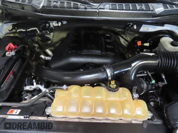 ✅ 2015 Ford F-150 XL • VIN: 1FTEW1CG0FKD61342 • Lot: 53910725. Wystawiony na Copart z przebiegiem 113 798 mil. Bezpłatny archiwum sprzedaży aukcyjnych z USA i szczegółowy raport historii pojazdu na DreamBid. Zdjęcie 7.