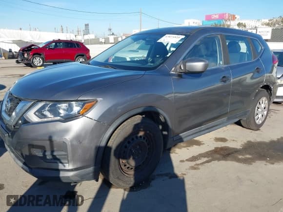 ✅ 2017 Nissan Rogue S • VIN: KNMAT2MT9HP549906 • Lot: 43873525. Listed on IAAI with 258,335 mi. Free auction sales archive from the USA and detailed vehicle history report at DreamBid. Image 2.