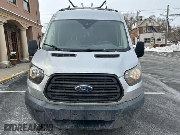 ✅ 2016 Ford Transit Cargo • VIN: 1FTYE1CM2GKA19236 • Lot: 45160575. Listed on Copart with 155,209 mi. Free auction sales archive from the USA and detailed vehicle history report at DreamBid. Image 5.