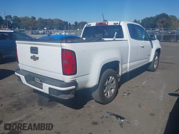 ✅ 2020 Chevrolet Colorado 2WD LT • VIN: 1GCHSCEA1L1182662 • Lot: 43495380. Wystawiony na IAAI z przebiegiem 75 744 mil. Bezpłatny archiwum sprzedaży aukcyjnych z USA i szczegółowy raport historii pojazdu na DreamBid. Zdjęcie 4.