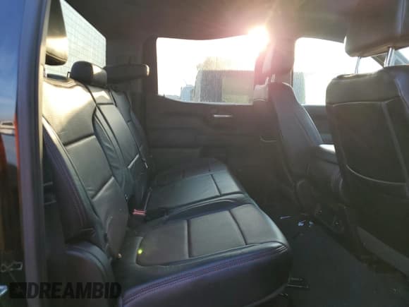 ✅ 2020 Chevrolet Silverado 1500 Custom Trail Boss • VIN: 1GCPYCEF7LZ270428 • Lot: 74544064. Wystawiony na Copart z przebiegiem 55 568 mil. Bezpłatny archiwum sprzedaży aukcyjnych z USA i szczegółowy raport historii pojazdu na DreamBid. Zdjęcie 10.