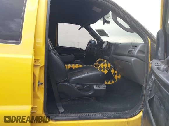 ✅ 2006 Ford F-250 XL • VIN: 1FTSW21P06EA82466 • Lot: 42422454. Listed on IAAI with 286,062 mi. Free auction sales archive from the USA and detailed vehicle history report at DreamBid. Image 5.