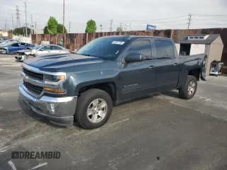✅ 2017 Chevrolet Silverado 1500 LT • VIN: 3GCPCREH6HG364570 • Лот: 52647185. Опубликован ранее на Copart с пробегом 132 473 миль. Бесплатный доступ к архиву аукционных продаж из США и подробный отчёт об истории автомобиля на DreamBid. Изображение 1.