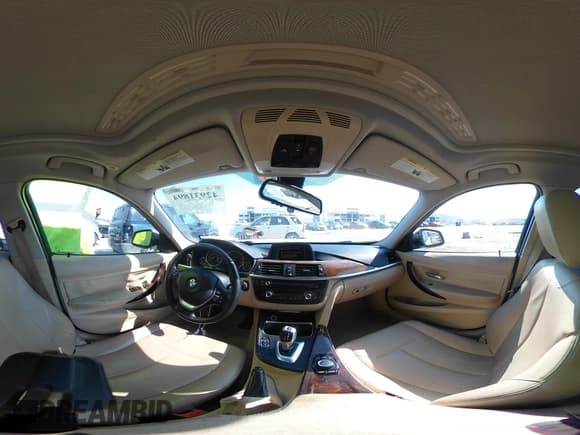 ✅ 2015 BMW 3 Series 328i • VIN: WBA3A5G56FNS83909 • Lot: 42931894. Wystawiony na IAAI z przebiegiem 131 937 mil. Bezpłatny archiwum sprzedaży aukcyjnych z USA i szczegółowy raport historii pojazdu na DreamBid. Zdjęcie 18.