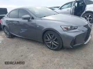 2019 Lexus IS 300 z VIN JTHBA1D28K5095306, wystawiony jako IAAI lot #41794053 z przebiegiem 45 519 mil mil oraz . Historia ofert i sprzedaży dostępna na DreamBid. Obrazek 1.