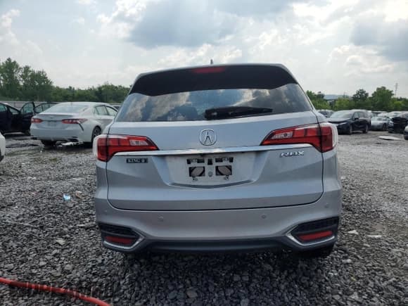 ✅ 2017 Acura RDX Advance • VIN: 5J8TB3H72HL018814 • Lot: 62117135. Listed on Copart with 101,424 mi. Free auction sales archive from the USA and detailed vehicle history report at DreamBid. Image 6.