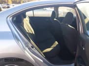 ✅ 2013 Honda Accord LX • VIN: 1HGCR2F33DA244369 • Лот: 43642475. Опубликован ранее на IAAI с пробегом 296 168 миль. Бесплатный доступ к архиву аукционных продаж из США и подробный отчёт об истории автомобиля на DreamBid. Изображение 8.